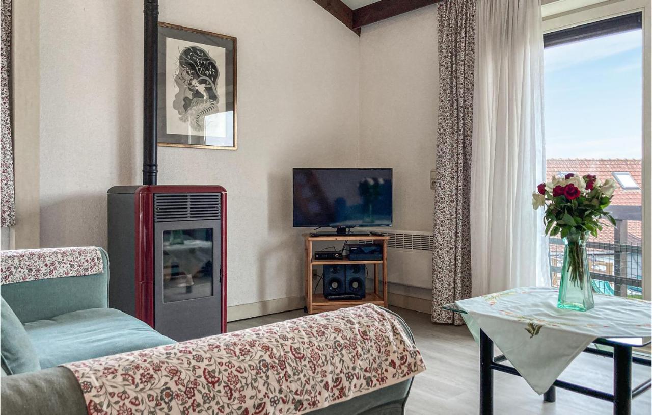 Gorgeous Apartment In Bredene With Kitchen Phòng bức ảnh
